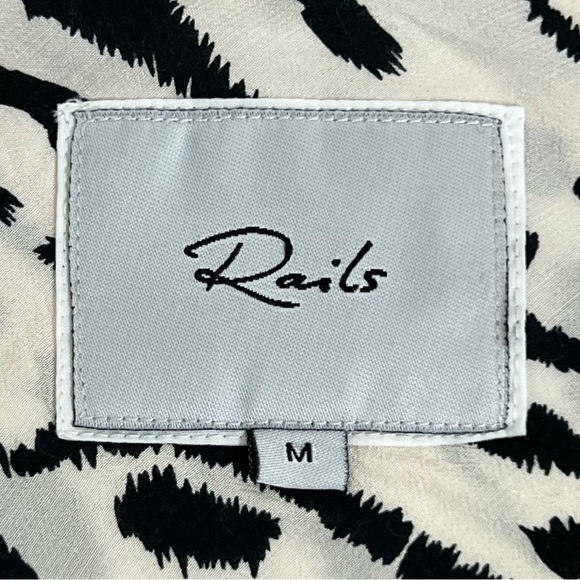 Rails Whitney Print Shirt Cheetah Blouse Short Sleeve Ivory Black M Medium - Picture 5 of 15